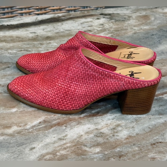 Women’s AMALFI Coral leather slip on mules- Size 7 - Picture 3 of 12